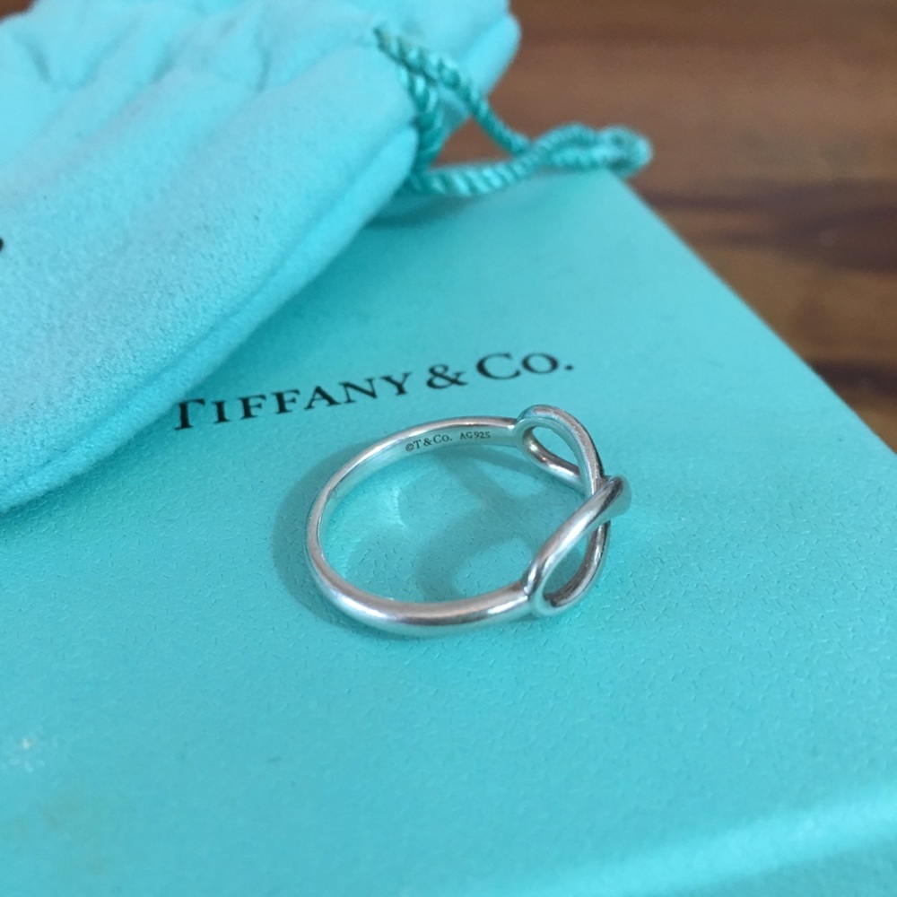 Tiffany & Co. Infinity Ring Size 7 - Picture 6 of 7